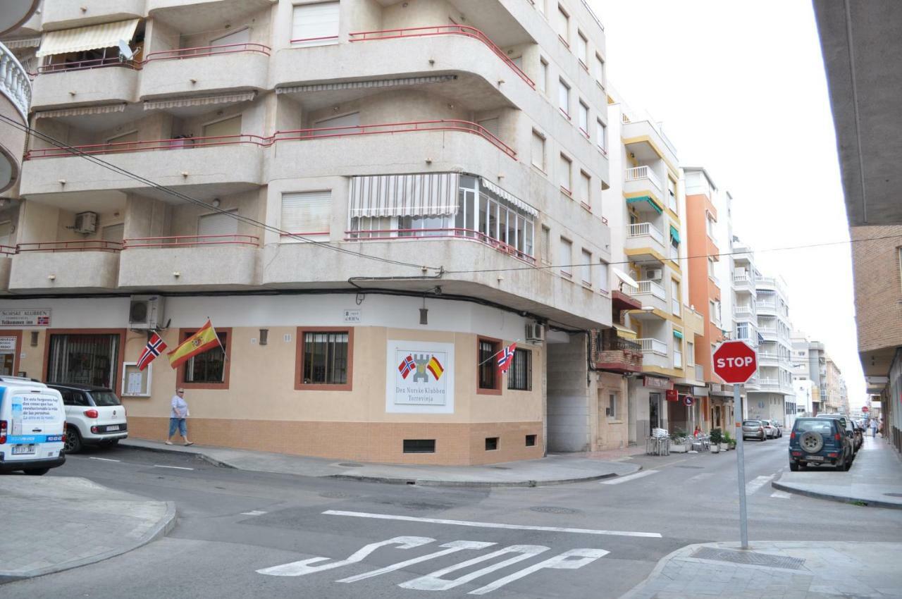 Apartment Natalia Torrevieja Extérieur photo